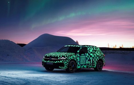 Primele imagini cu noul Volkswagen Touareg facelift. Versiune hibridă și tehnologie nouă