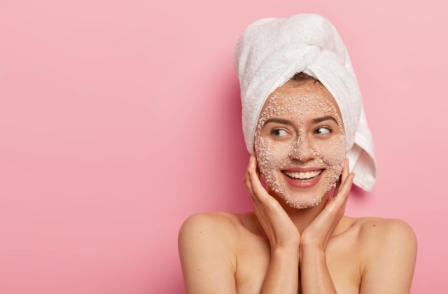 Cinci beneficii ale exfolierii pielii
