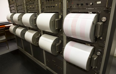 Trei staţii seismice şi cinci GPS au fost instalate în mai multe localități din județul Gorj