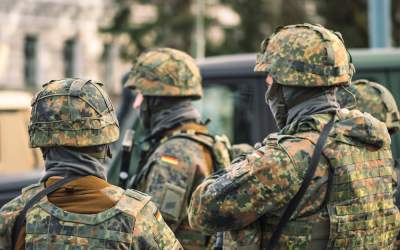 Peste 600 de soldați...