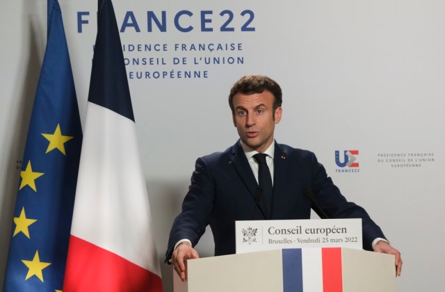 Macron vrea &icirc;nfr&acirc;ngerea Rusiei &icirc;n Ucraina, nu zdrobirea ei