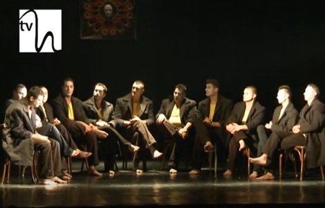 Din spatele gratiilor, direct pe scena Teatrului Nottara. Deținuții din Rahova au intrat în pielea personajelor lui Shakespeare, Hamlet