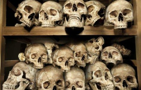  Top  Ucigasi FARA mila! TOP 10 cei mai SANGEROSI dictatori din istorie