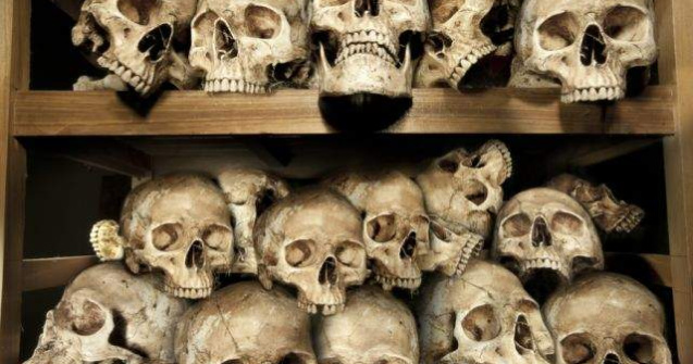  Top  Ucigasi FARA mila! TOP 10 cei mai SANGEROSI dictatori din istorie