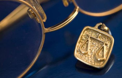 Patronii casei de moda Prada sunt investigati de justitie