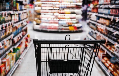 Taxa de raft și adaosul comercial, rediscutate de Guvern. Avertismentul analiștilor: „Este moartea economiei de piață”