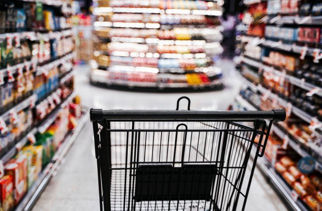 Taxa de raft și adaosul comercial, rediscutate de Guvern. Avertismentul analiștilor: &bdquo;Este moartea economiei de piață&rdquo;