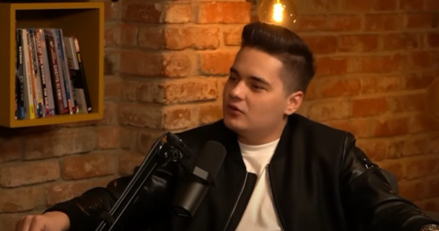 Selly împlinește astăzi 22 de ani! Cum își petrecea ziua de naștere în copilărie