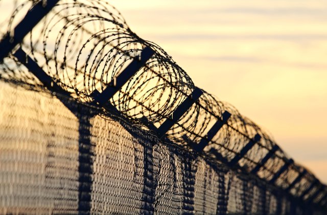 Finlanda a &icirc;nceput să ridice un gard la graniță cu Rusia