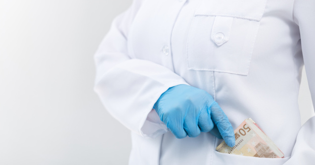 Rafila: „Pacienții nu trebuie să ofere beneficii materiale personalului medical”