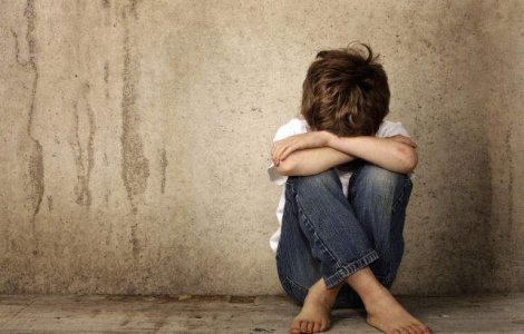 Studiu socant: 16% dintre parinti cred ca "bataia este rupta din rai"