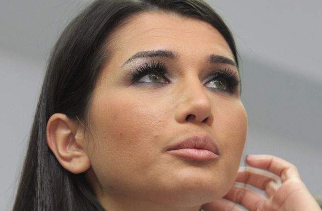 Spitalul Universitar: Elena Basescu nu prezinta probleme de evolutie a sarcinii
