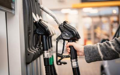 Benzina şi motorina s-au...