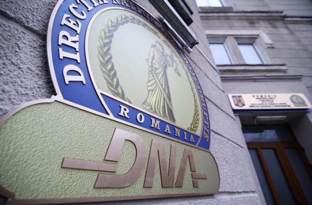 Fostul primar al Timișoarei, Nicolae Robu, audiat la DNA &icirc;n calitate de suspect