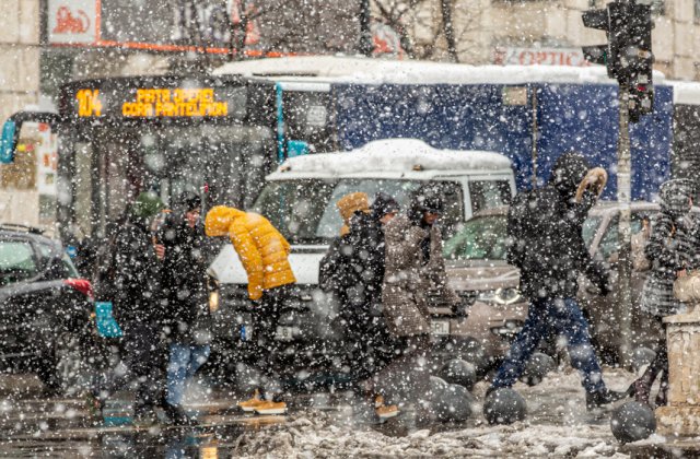 Iarna revine &icirc;n Rom&acirc;nia. Cod galben de ninsori, ploi abundente și viscol