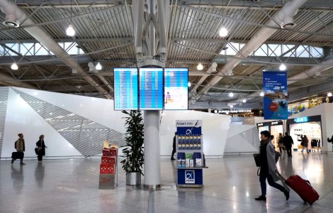 Grevă națională în Grecia, după tragedia feroviară. Zborurile interne și internaționale sunt oprite