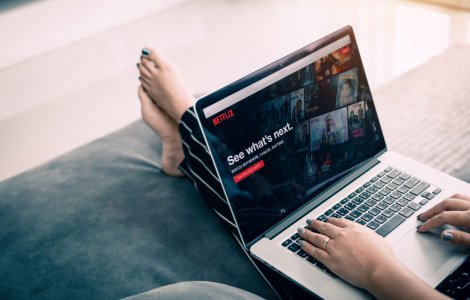Abonamentul Netflix în România s-a ieftinit. Cât costă acum cel mai mic abonament
