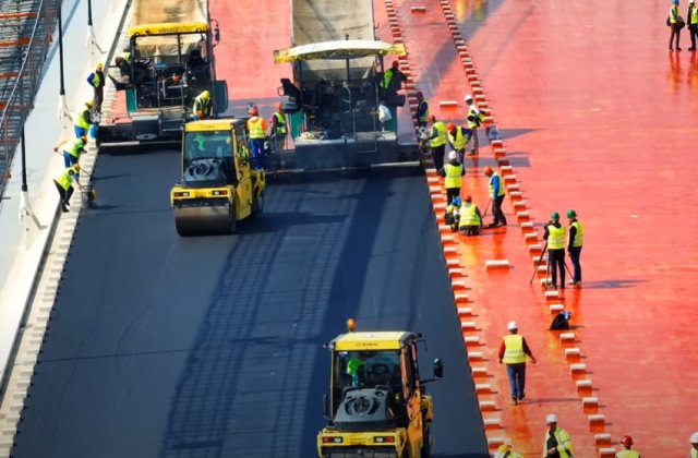 Construcția podului peste Dunăre de la Brăila a intrat &icirc;n linie dreaptă: se toarnă asfaltul. C&acirc;nd ar putea fi gata &bdquo;Golden Gate-ul&rdquo; rom&acirc;nesc