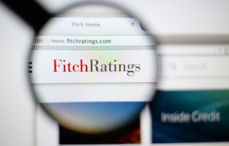 Agenția Fitch a îmbunătățit ratingul României și perspectiva de țară de la negativă la stabilă