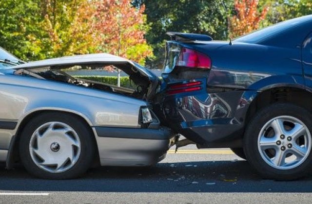 Brokerii de asigurări se opun plafonării prețurilor RCA