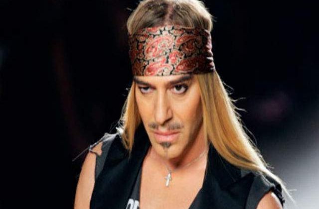 John Galliano revine in moda
