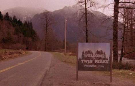  Video  "Twin Peaks" va reveni pe micile ecrane in 2016