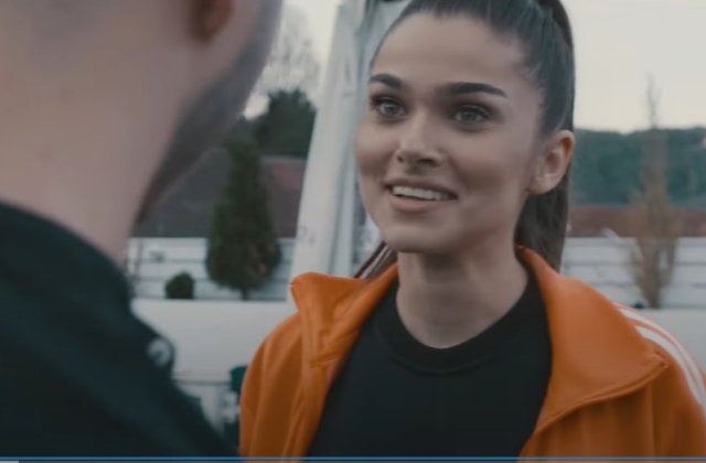 Theo Rose a terminat filmările pentru Clanul: &bdquo;Din august mă &icirc;ntorc, cu copilul după mine&rdquo;