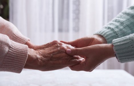 Confort și îngrijire de calitate: cum să alegi un azil de bătrâni