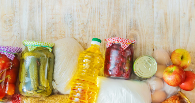 Scumpiri din pix la alimentele de bază. Consiliul Concurenței investighează 13 producători de ulei, unt și zahăr pentru posibile înțelegeri de stabilire a prețurilor