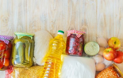 Scumpiri din pix la alimentele de bază. Consiliul Concurenței investighează 13 producători de ulei, unt și zahăr pentru posibile înțelegeri de stabilire a prețurilor