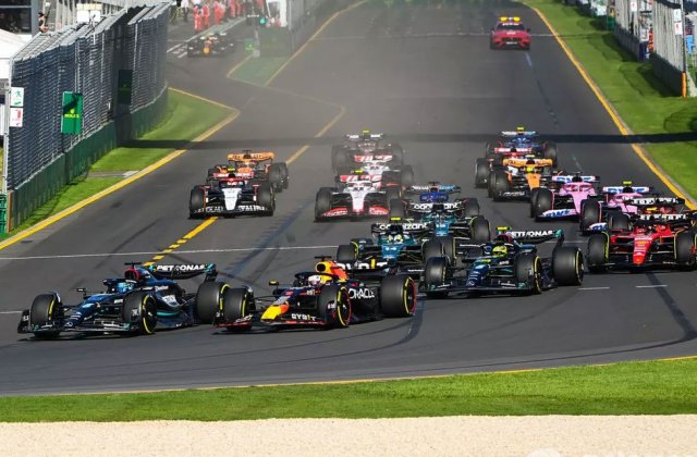 Formula 1 Australia: Max Verstappen c&acirc;știgă după o cursă fragmentată. Hamilton pe 2, iar Alonso pe 3