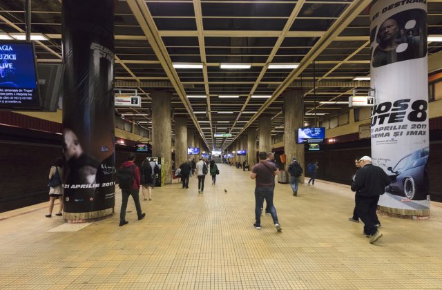 Un bărbat a decedat &icirc;n stația de metrou Piața Unirii. Medicii nu l-au mai putu salva