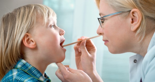 2 cauze comune ale apariției amigdalitei