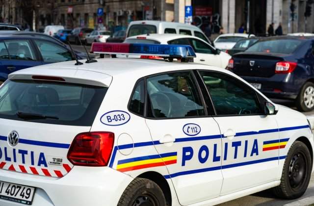 Profesoara unui liceu din Capitală a fost &icirc;njunghiată de un elev, &icirc;n timpul orelor