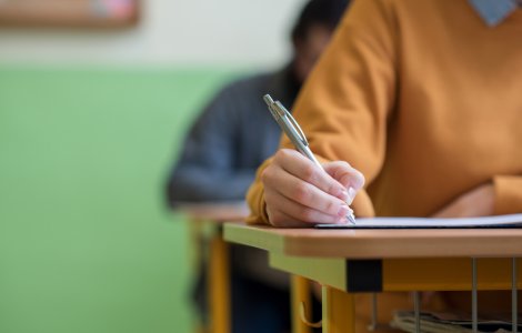 Notele la Simularea de Bacalaureat 2023. Peste 26.000 de elevi au luat între 5 și 6 la Limba română