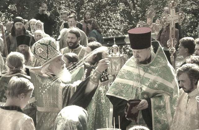 Salarii mai mari decat ale ministrilor pentru slujitorii lui Dumnezeu. Cat castiga reprezentantii Bisericii Ortodoxe Romane