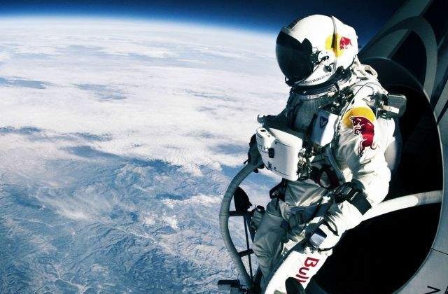 [VIDEO] Felix Baumgartner, austriacul care a sarit din stratosfera, vine in Romania!