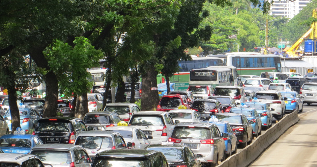 Tarifele RCA, plafonate la nivelul din februarie începând de azi. Care sunt condițiile pentru a beneficia de reducere