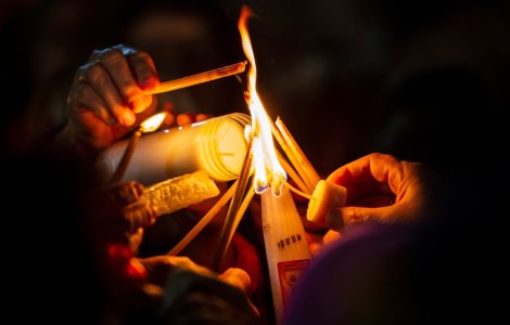Lumina Sfântă de Paști de la Ierusalim. Când va ajunge aceasta în România
