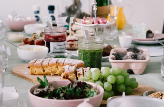 Masa de Paște - cum eviți excesele alimentare 