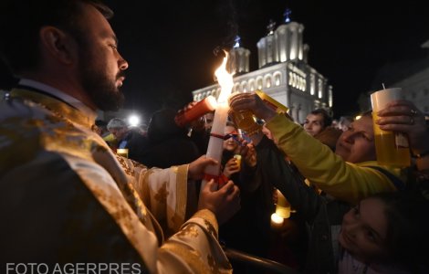 Învierea Domnului, sărbătorită de mii de credincioși în bisericile din România