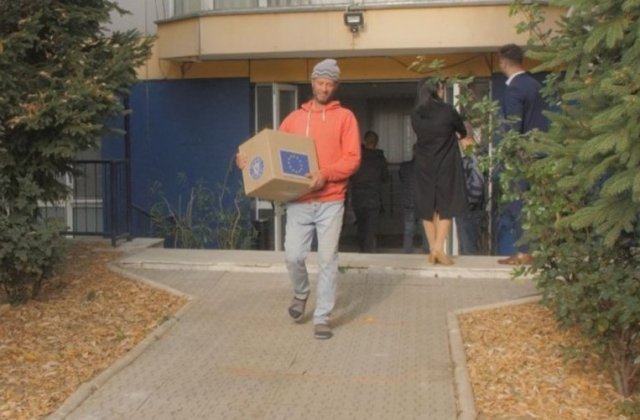 A &icirc;nceput distribuirea pachetelor cu 25 de kilograme de alimente de la UE. Cine poate primi acest ajutor