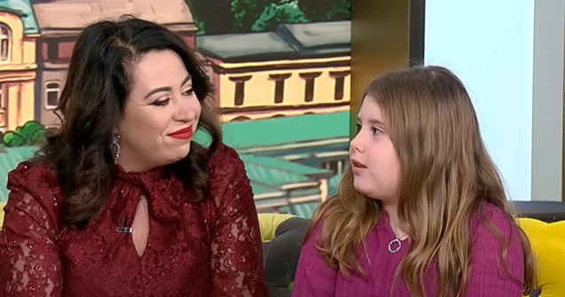 Fiica Oanei Roman a fost dusă de urgență la spital. Care este starea Isei: „Testul COVID a ieșit negativ”