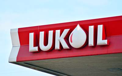 Rușii din fruntea Petrotel...