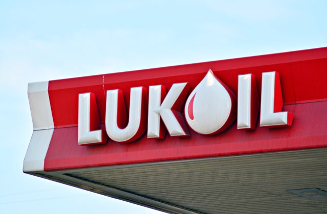 Rușii din fruntea Petrotel Lukoil Ploiești au fost demiși. Concuderea, preluată de un rom&acirc;n și un ucrainean