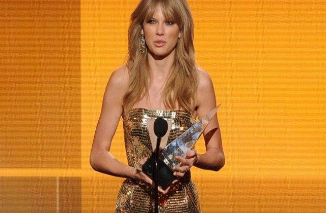 Taylor Swift a fost desemnata, pentru a doua oara, Femeia Anului de revista Billboard