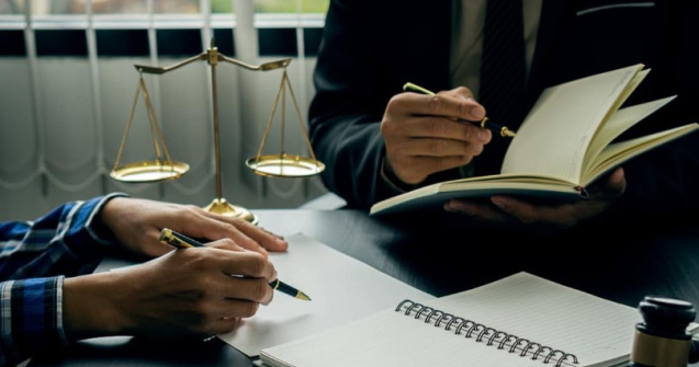 Cum să alegi un avocat specializat în drepturile omului și litigii la CEDO