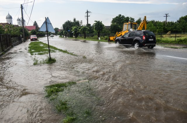 Val de aer polar peste toată Rom&acirc;nia. Alertă de furtuni și ploi: care sunt zonele afectate