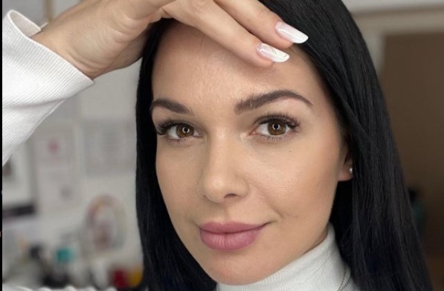 Deea Maxer, surprinsă cu un buchet de lalele de către noul iubit: &bdquo;Liniște și m&acirc;ng&acirc;iere&rdquo;