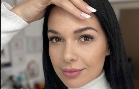 Deea Maxer, surprinsă cu un buchet de lalele de către noul iubit: „Liniște și mângâiere”